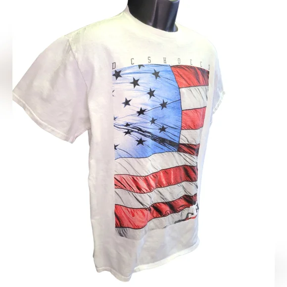 DC Shoe Co. American Flag Skateboarding Short Sleeve T-shirt sz‎ L - Picture 3 of 5